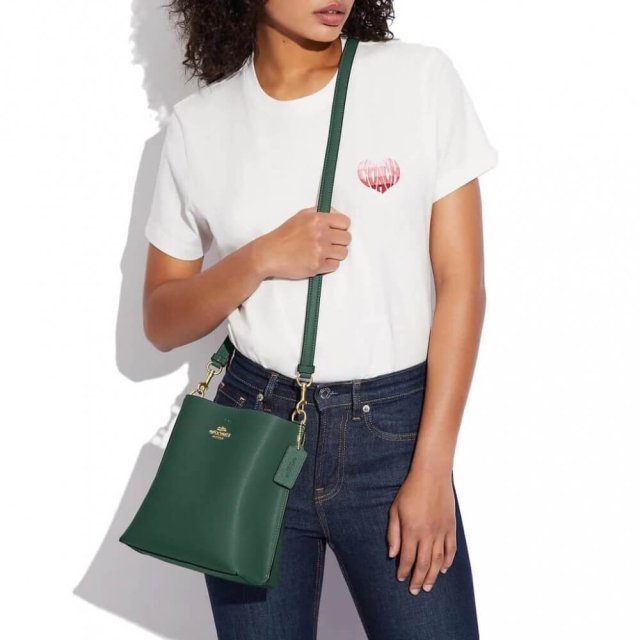 شنطة مولي باكيت من كوتش 6 شنطة مولي باكيت من كوتش