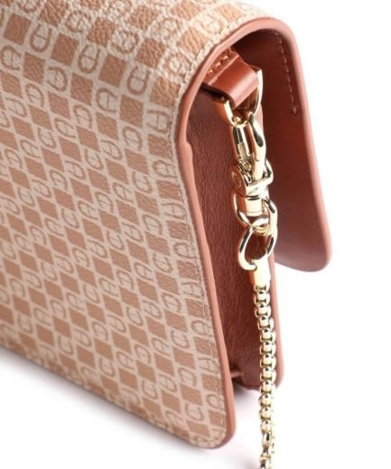 شنطه اقنر مميز Aigner bag فاتح