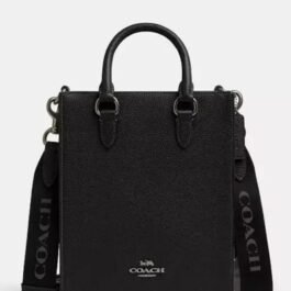 شنطة كوتش Dylan Tote Bag
